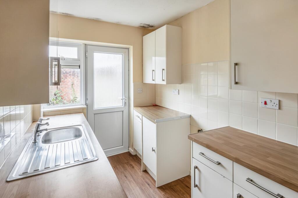 8 Honey Mead, Calne, Wiltshire, SN11 8BH