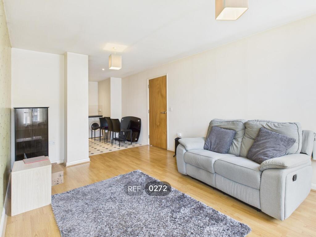Kitchen &amp; Living area