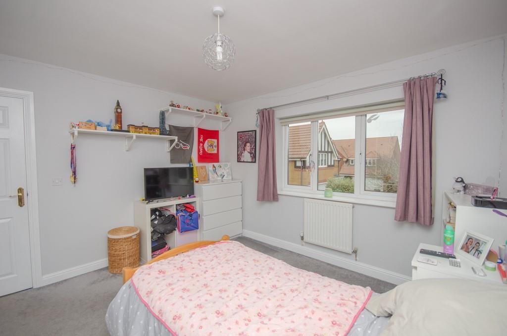 Bedroom three pic 2.jpg