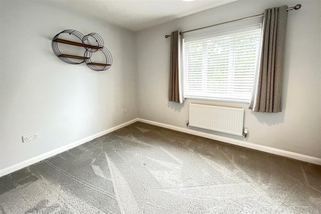 Bedroom 2.JPG