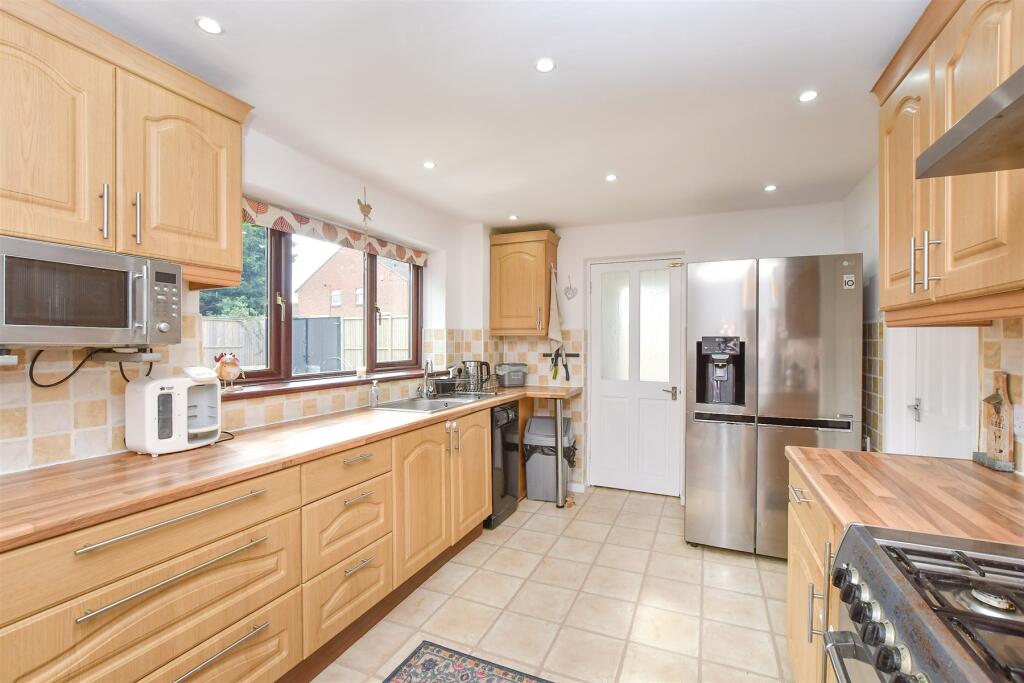 Kitchen/Breakfast Room