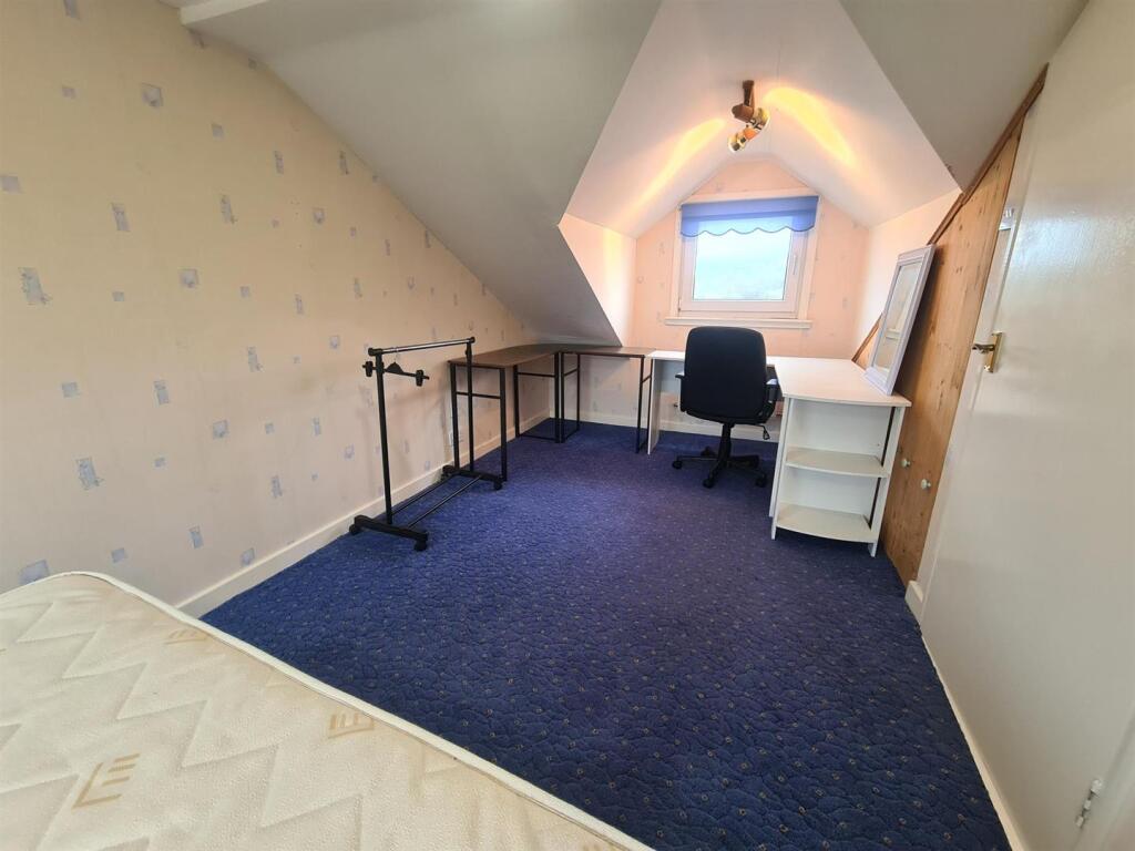 LOFT BEDROOM