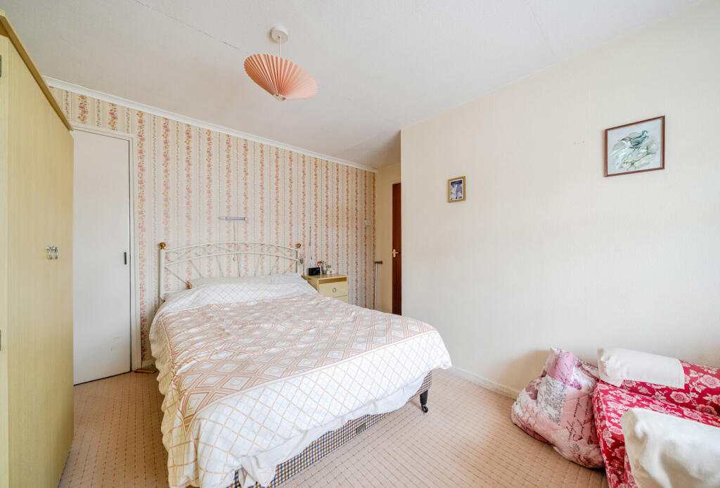 1329904-13-688a05...