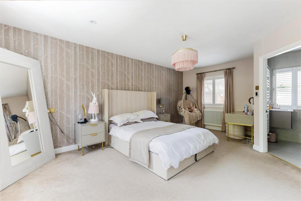 94088_8 Steadings Rise Mere (33).jpg