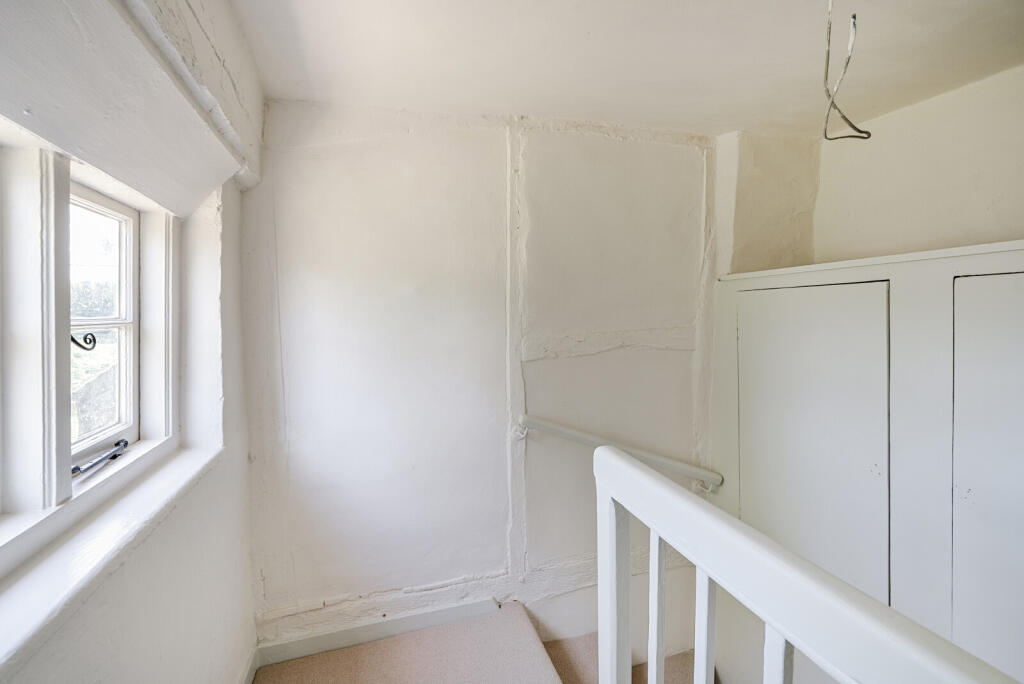 1296525-9-682c719...