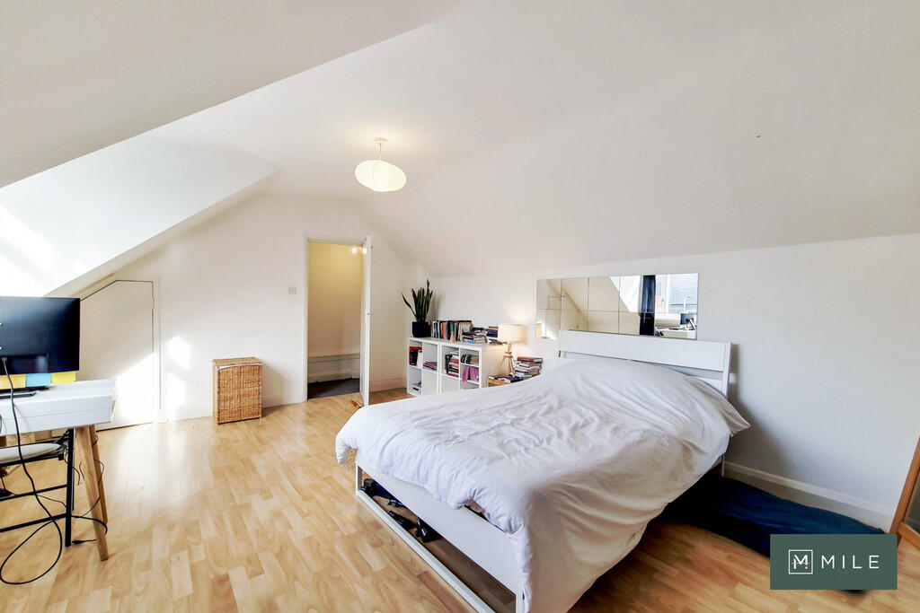 8_Bedroom-1