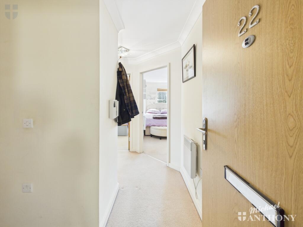 CAM03852G0-PR0209-STILL010