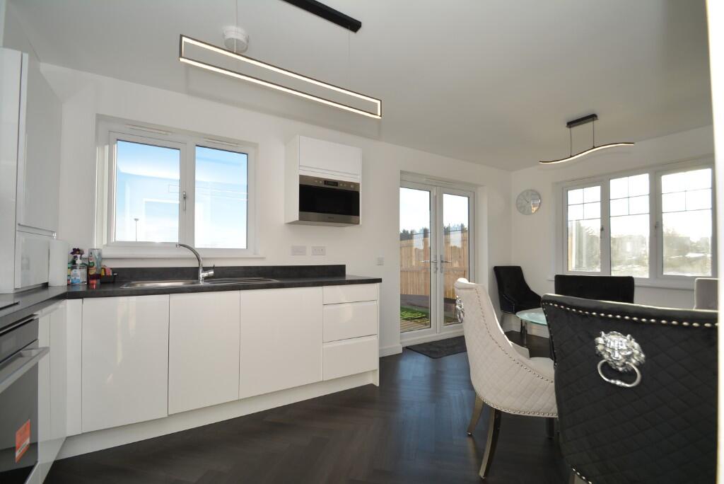 Kitchen/Dining