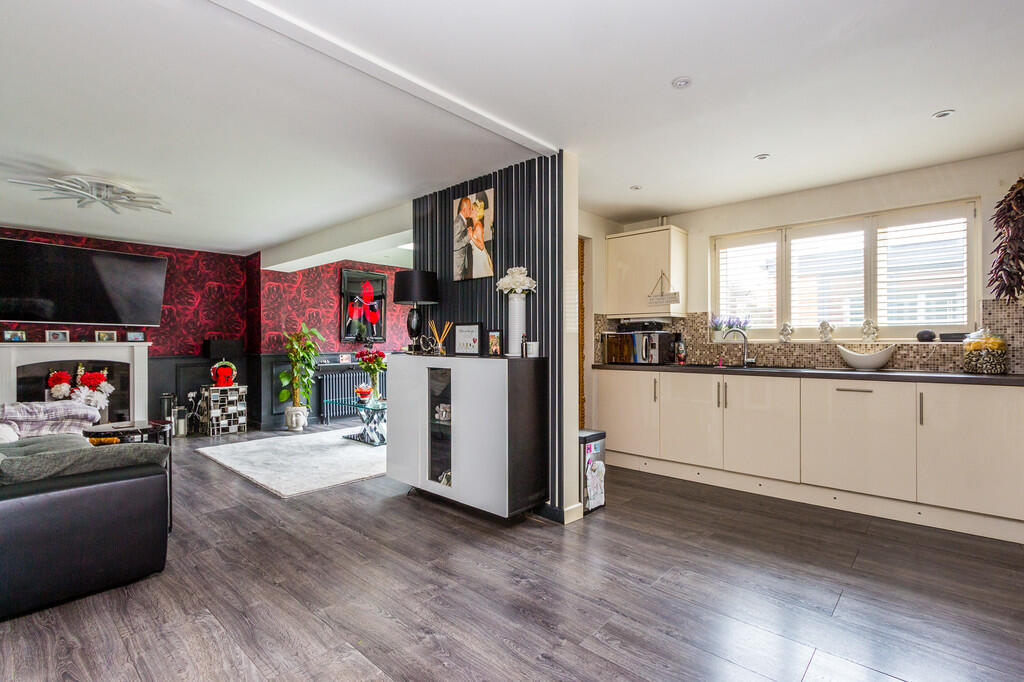 Kitchen/Family Ar...