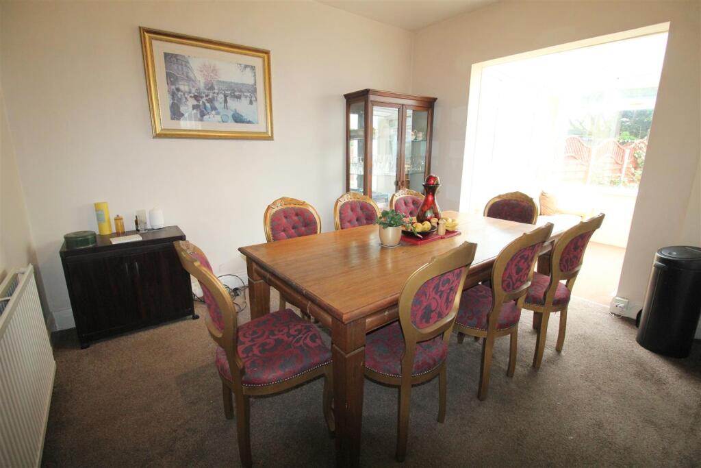 Curzon Road, 179, dining room.JPG