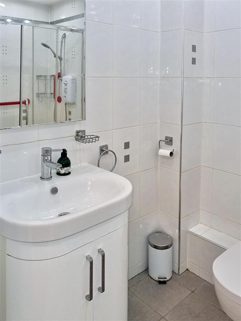 Fenwick Road, Giffnock