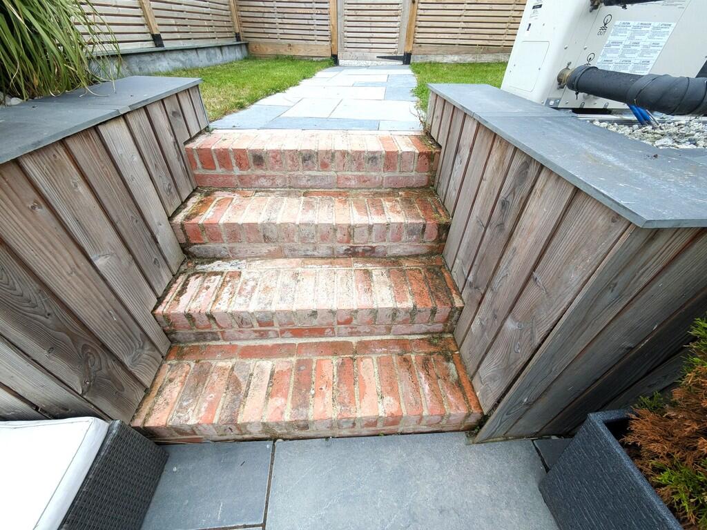 GARDEN STEPS