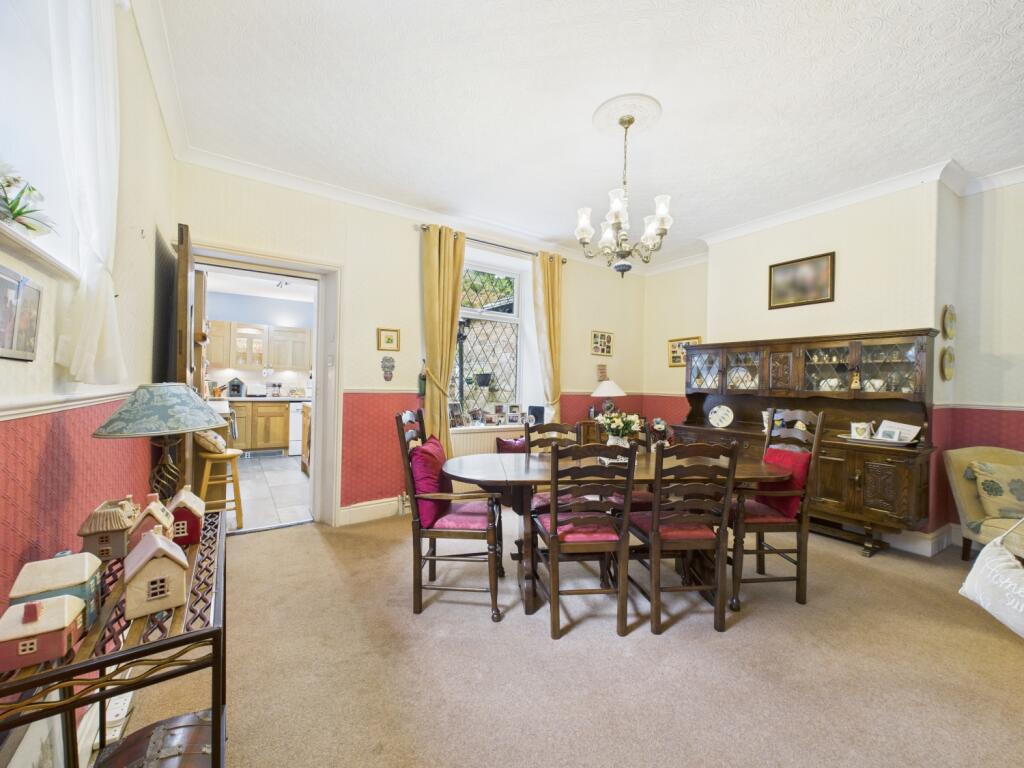 CAM02093G0-PR0056-STILL017