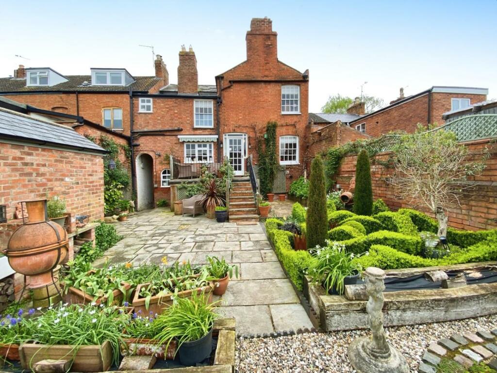 1aab84a5-Garden 20and 20Rear.jpg