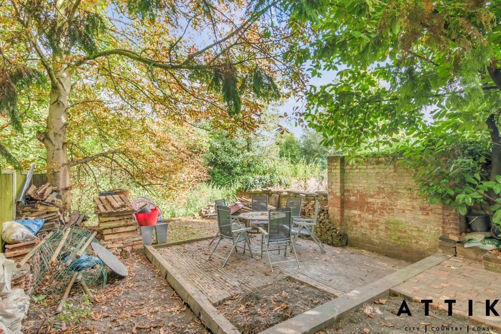 152 Chediston Street, Halesworth IP19 8BD (20).jpg