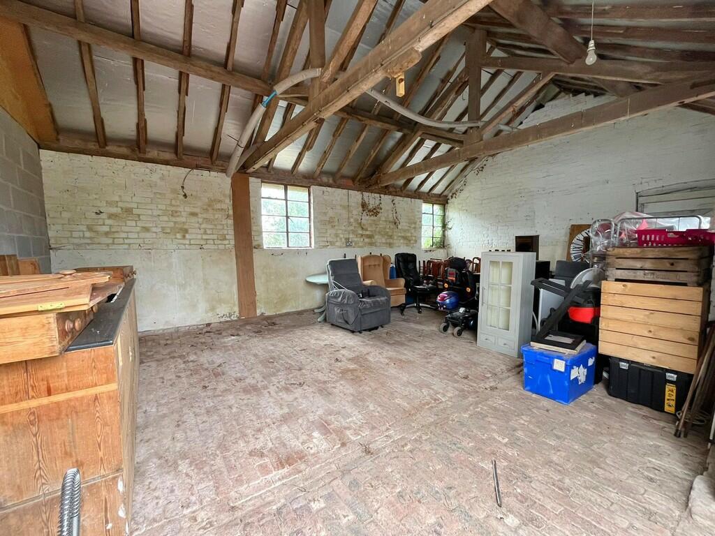 Barn 2