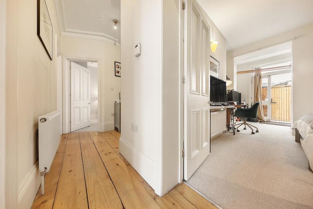 Hallway (1).jpg