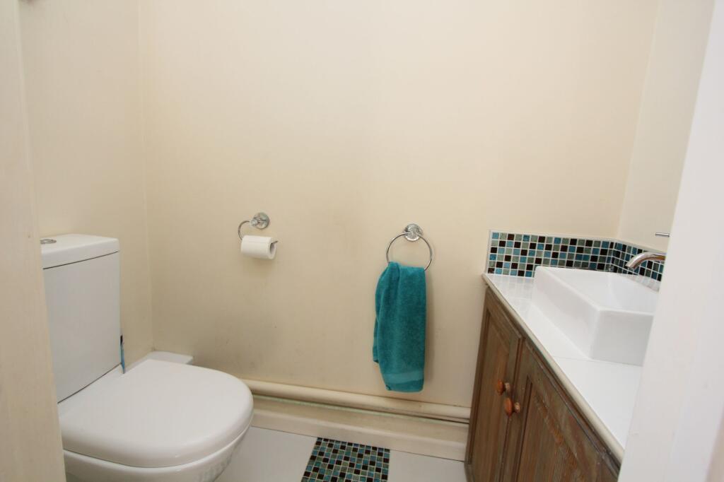 Cloakroom WC