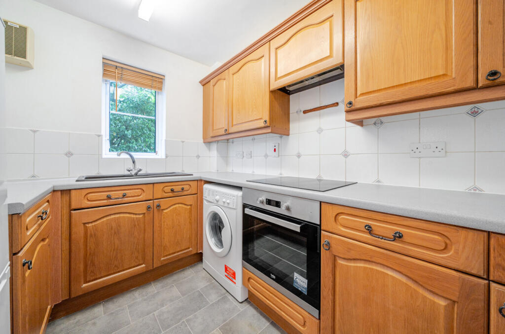 1330490-6-6883a16...