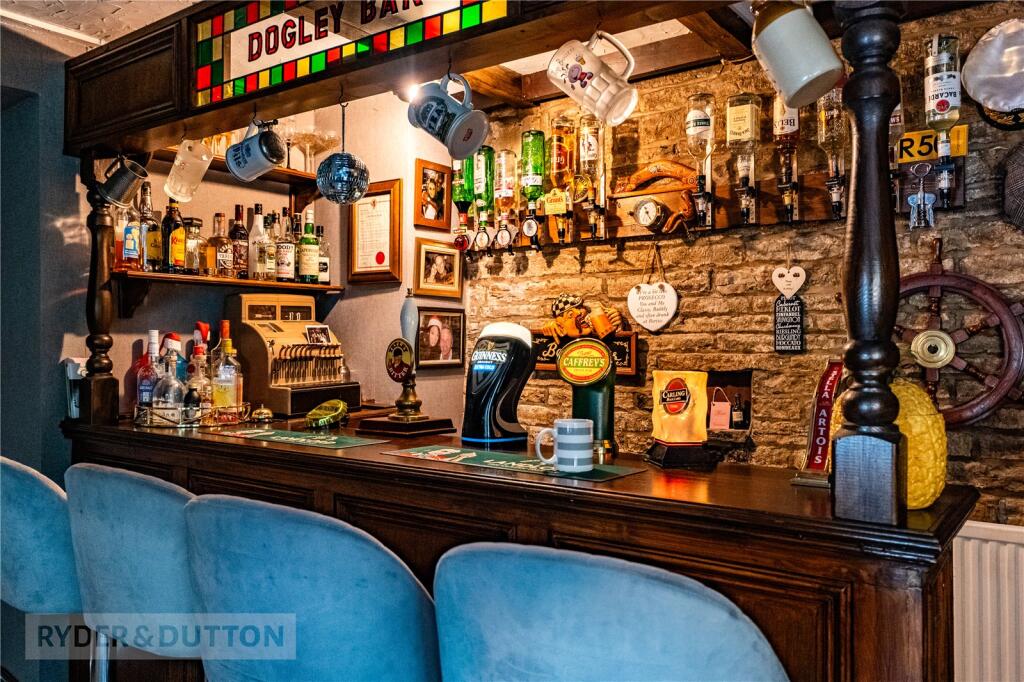 Bar/Snug