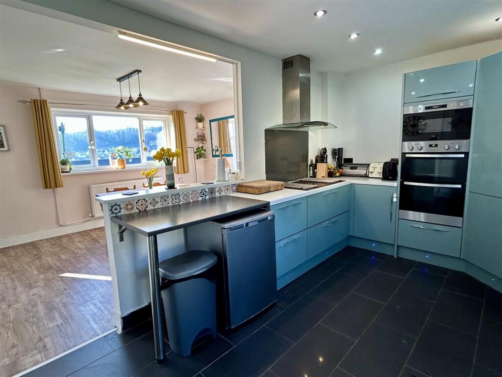 Kitchen Breakfast Room