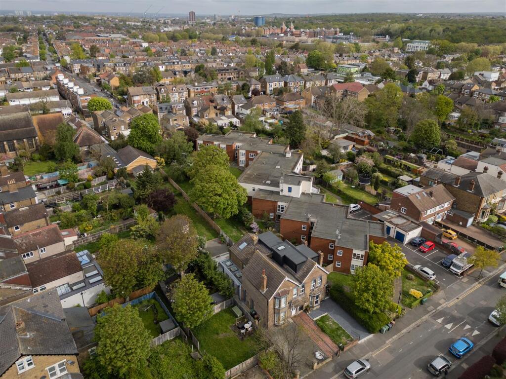 Wallwood Road