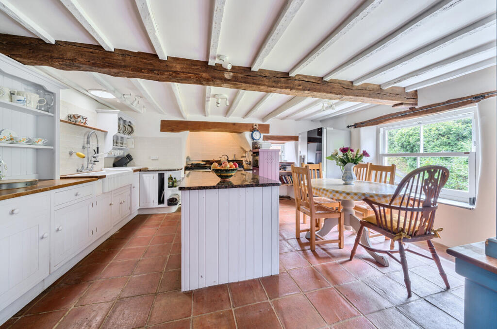 1328647-8-687f823...