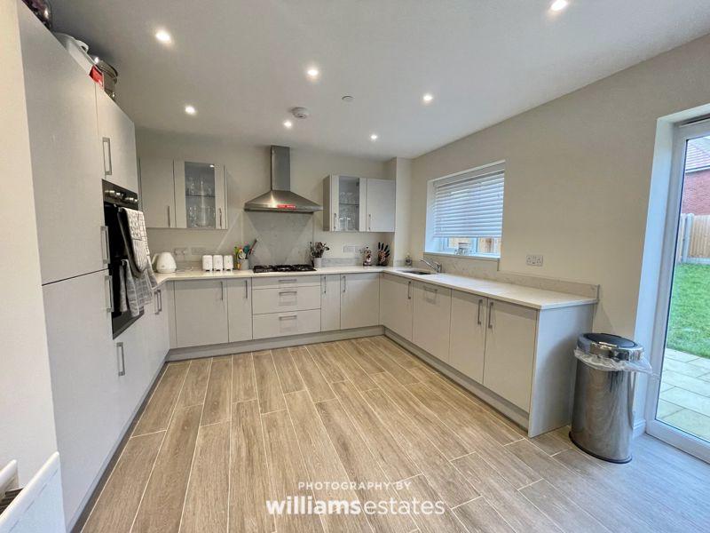 Kitchen/ Livin...