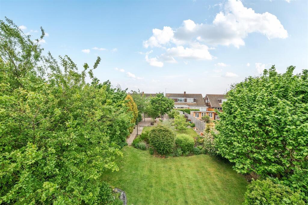 108 Brackley Road, Towcester