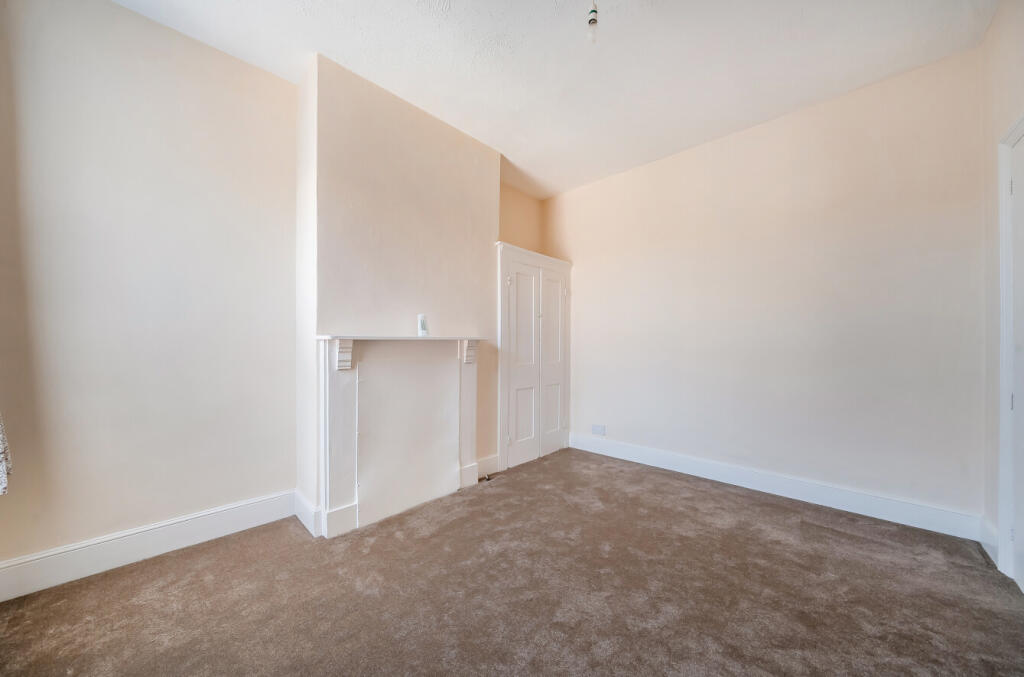 1325686-9-6877946...