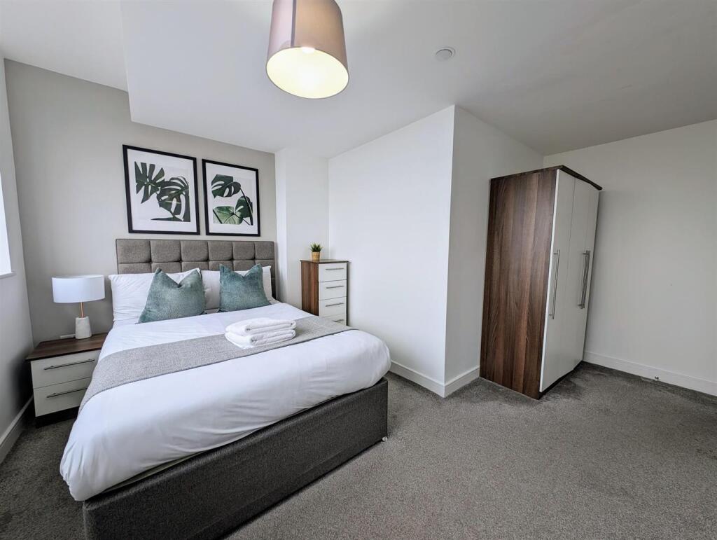 Master Bedroom.jpg