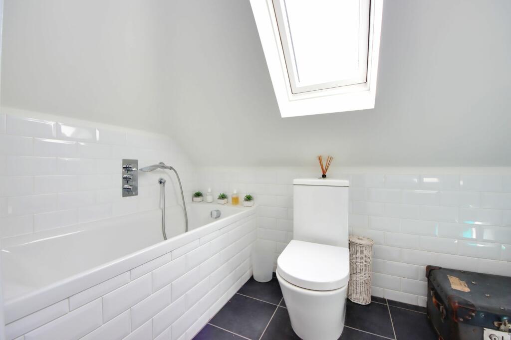 En-suite bathroom
