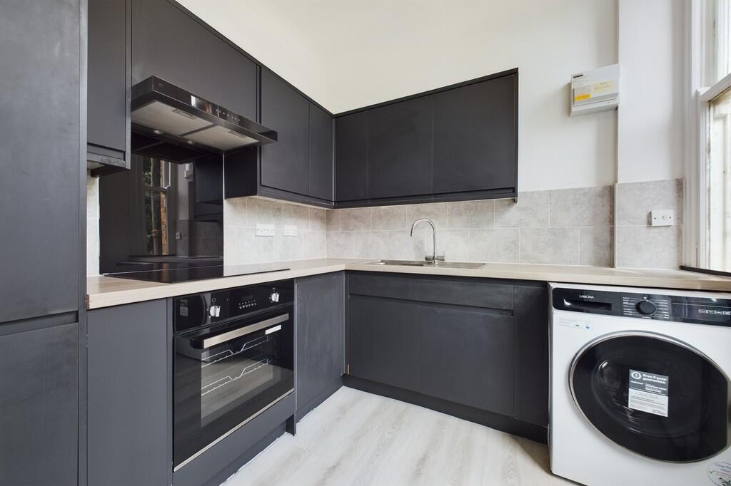 CAM01085G0-PR0376...