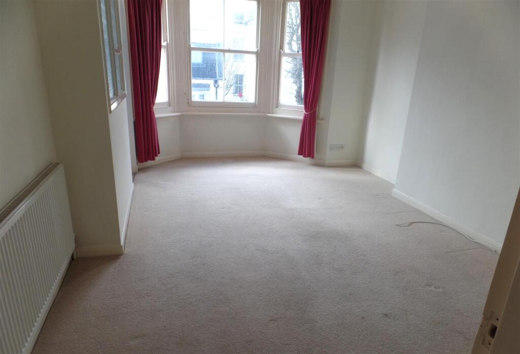 lounge area.JPG