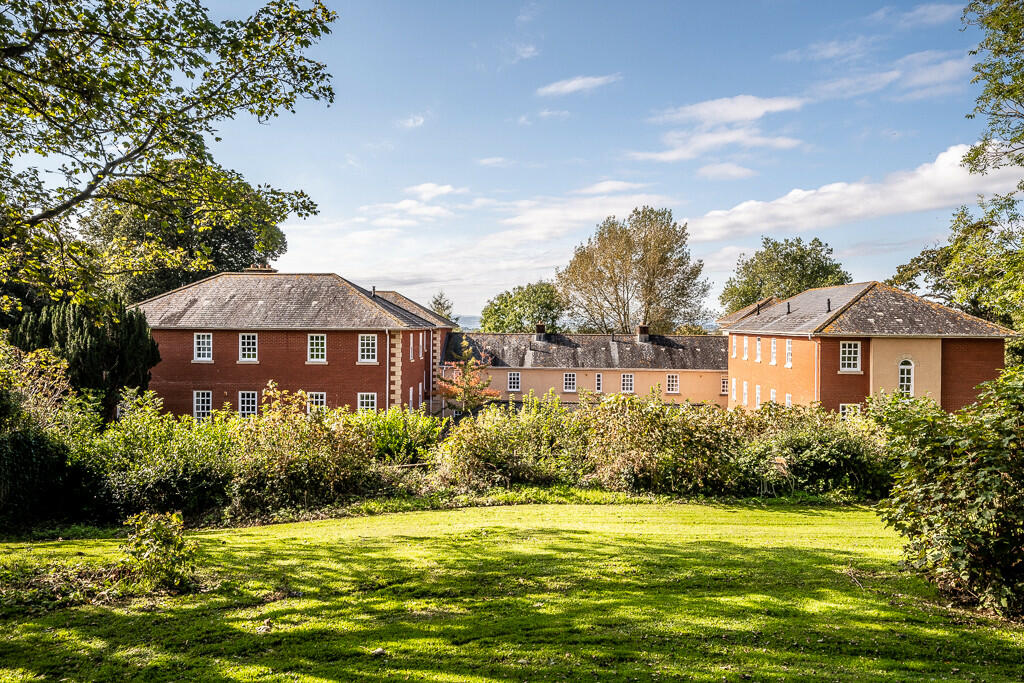 4 Prispen House -...