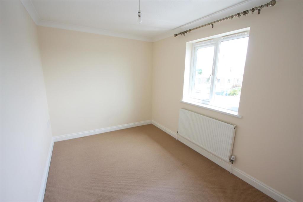6 Smithfield Court Bedroom 1