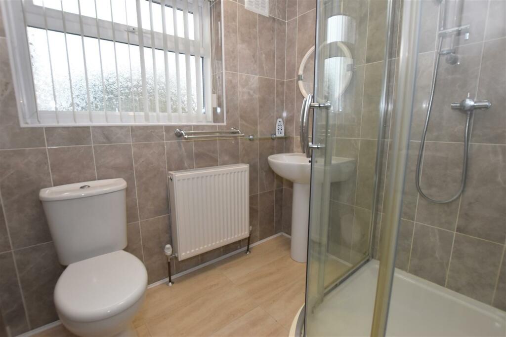 Shower Room.jpg