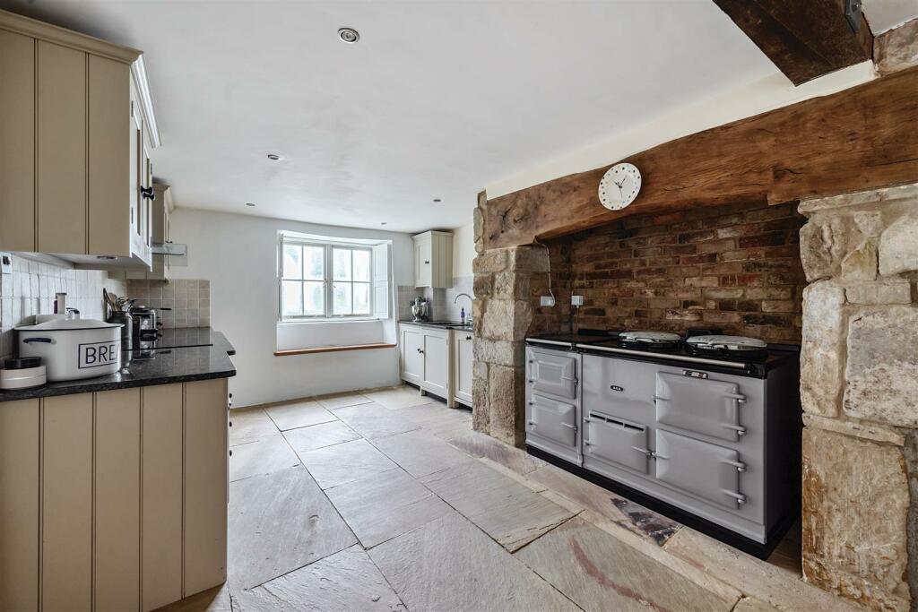 The Beeches (11).jpg