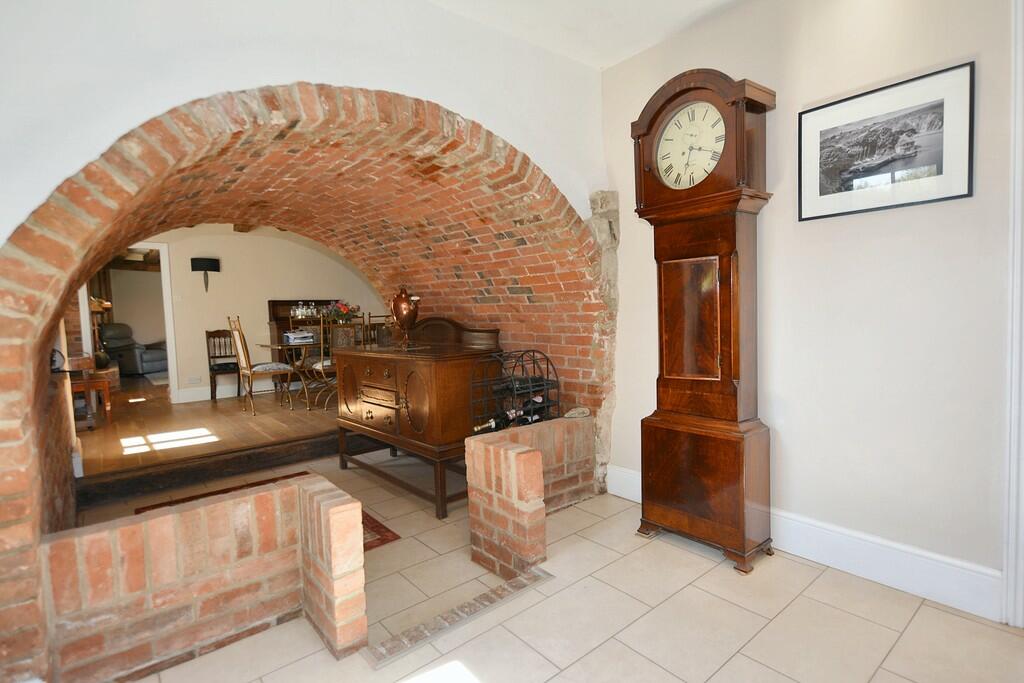 Vaulted Brick Pas...