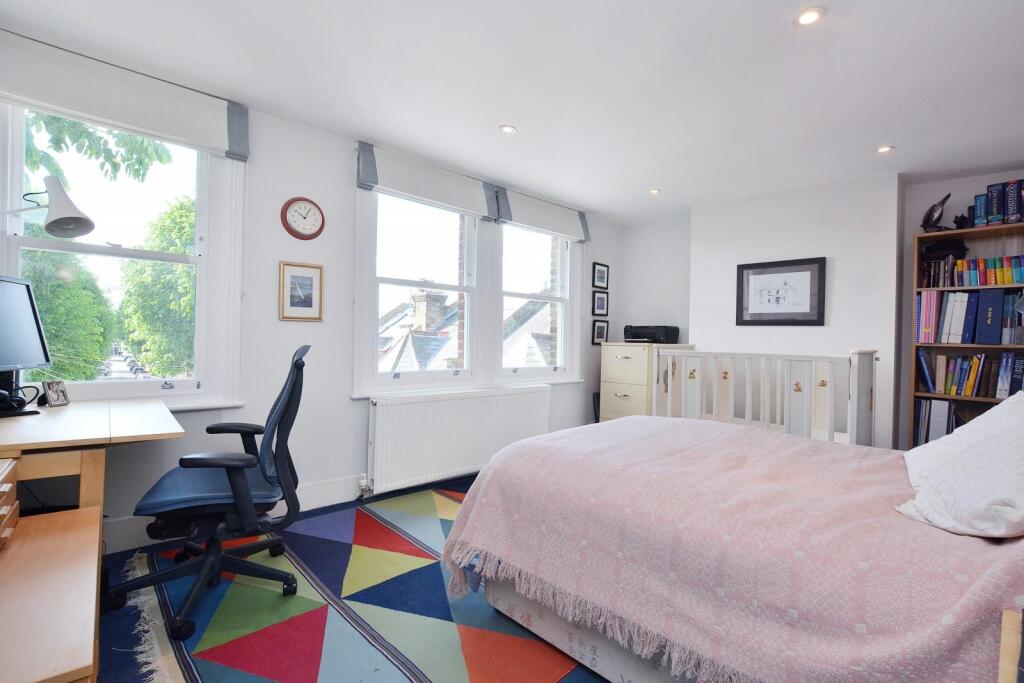 15' Second Floor Bedroom