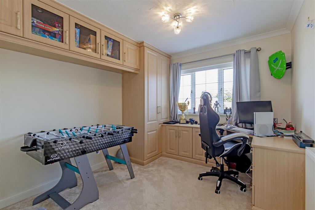Bedroom 4-1.jpg
