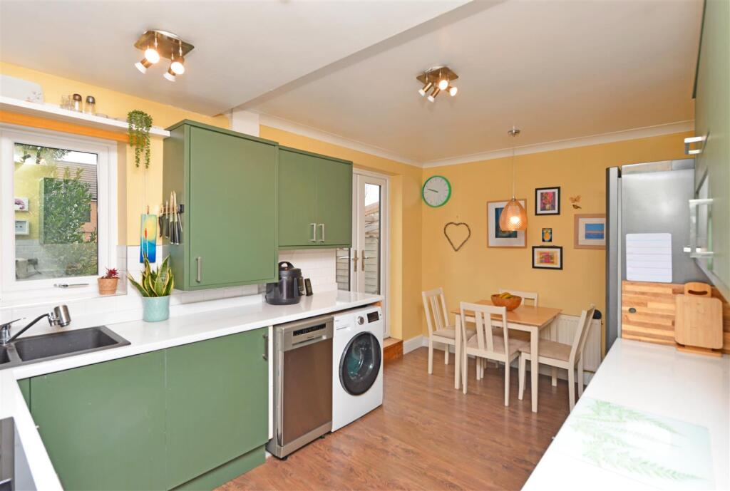 Fitted Dining Kitchen: