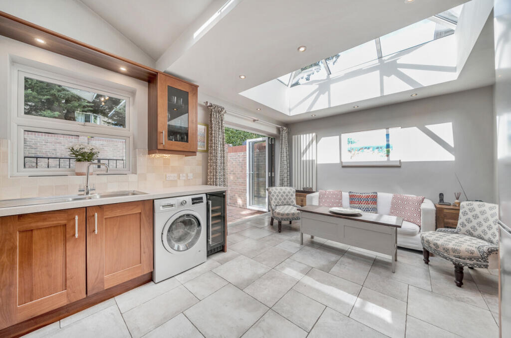 1300378-6-685d783...