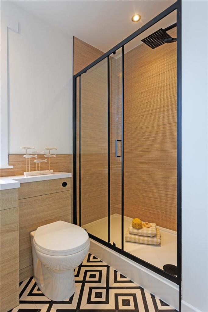 29 Churchill Cres 51.jpg