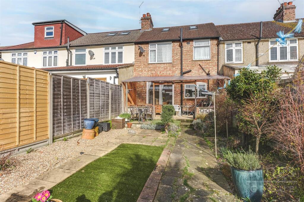 17 Goat Lane WM-10.jpg