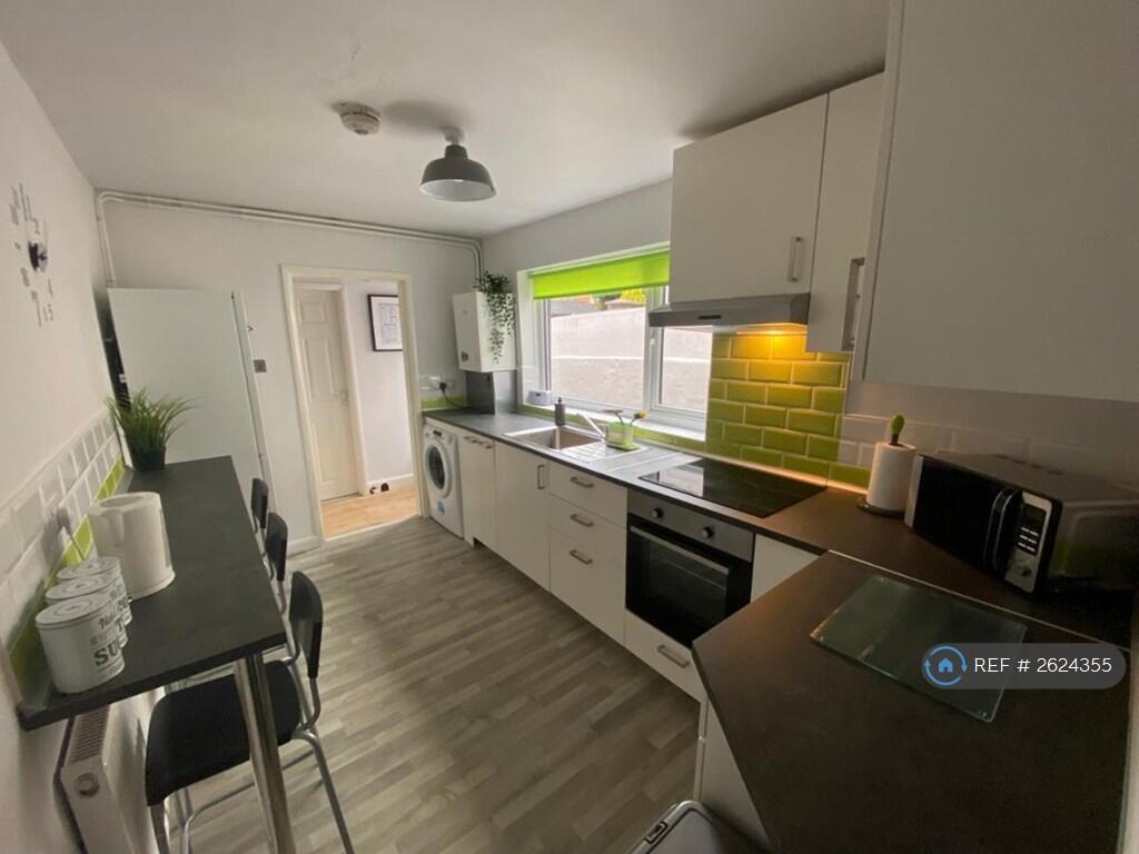 Kitchen 1