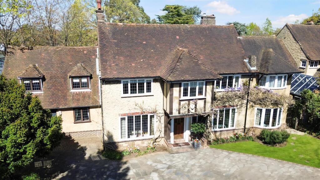 West Drive ext 2.jpg