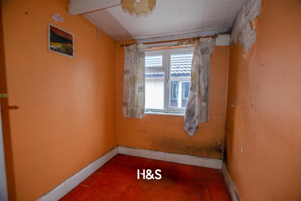 marshall lake road - bedroom 2.jpg