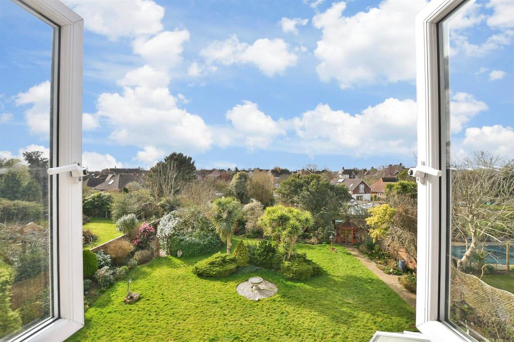 External Lifestyle Photograph