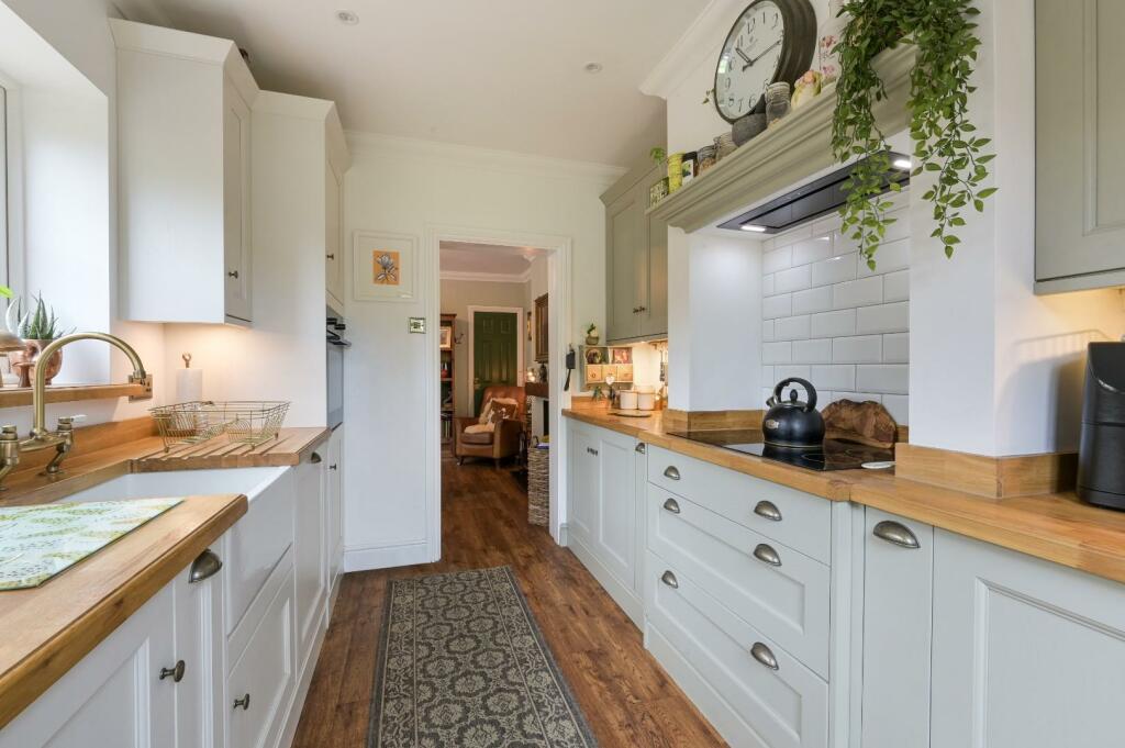 OATLANDS ROAD 46 (12).jpg